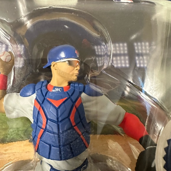 Chicago Cubs #40 Wilson Contreras figurine with base - Picture 6 of 6